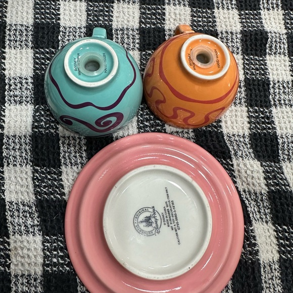 Disney teacups and Saucer Salt & Pepper Shakers. - Picture 5 of 7